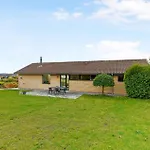 4 Bedroom Pet Friendly In Nyaraló *